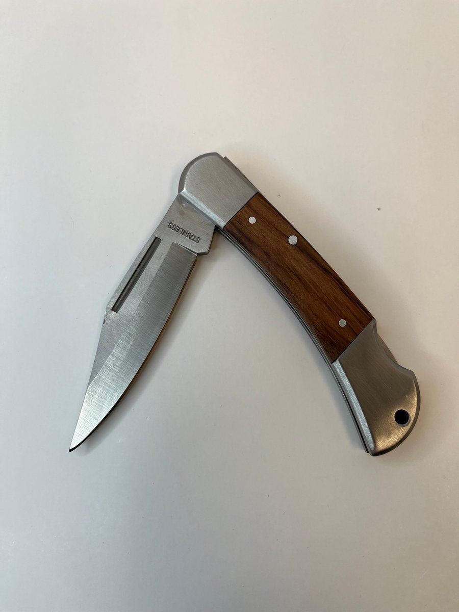 Gentleman’s Knife by Thomsen Customs